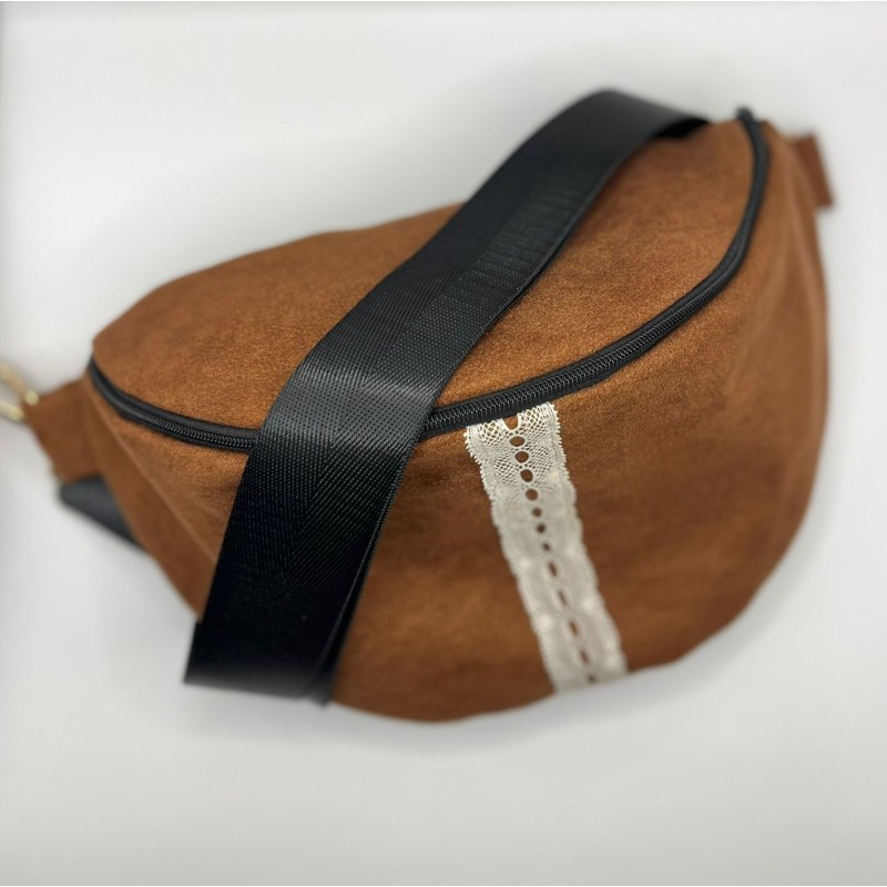 Sac banane suedine  et dentelle