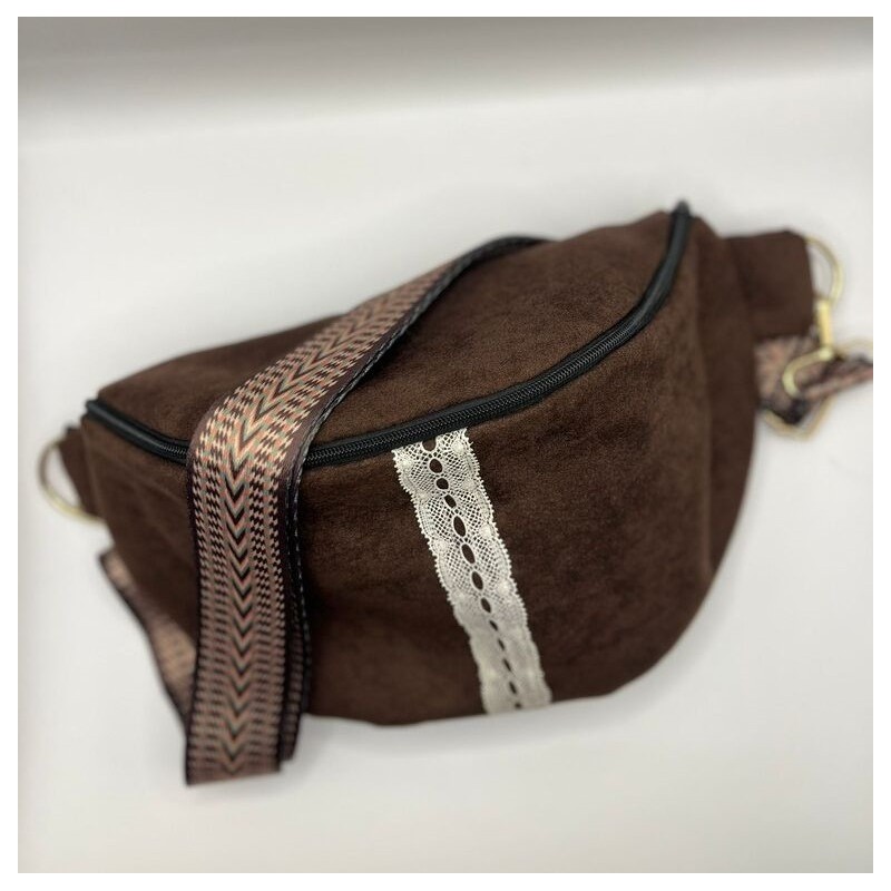 Sac banane suedine chocolat et dentelle