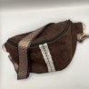 Sac banane suedine chocolat et dentelle